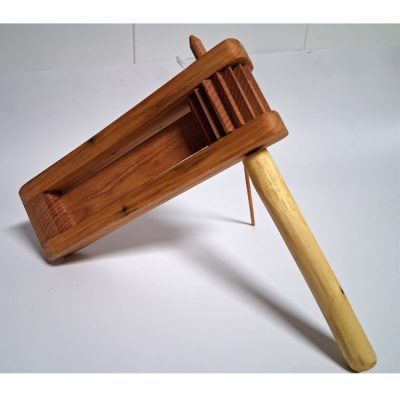 carraca de madera carraca de madera